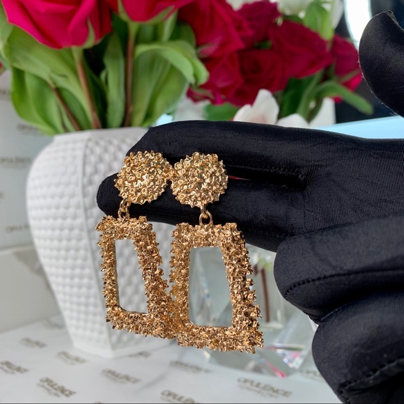 Caicos Dangle Earrings - Picture 2 of 4